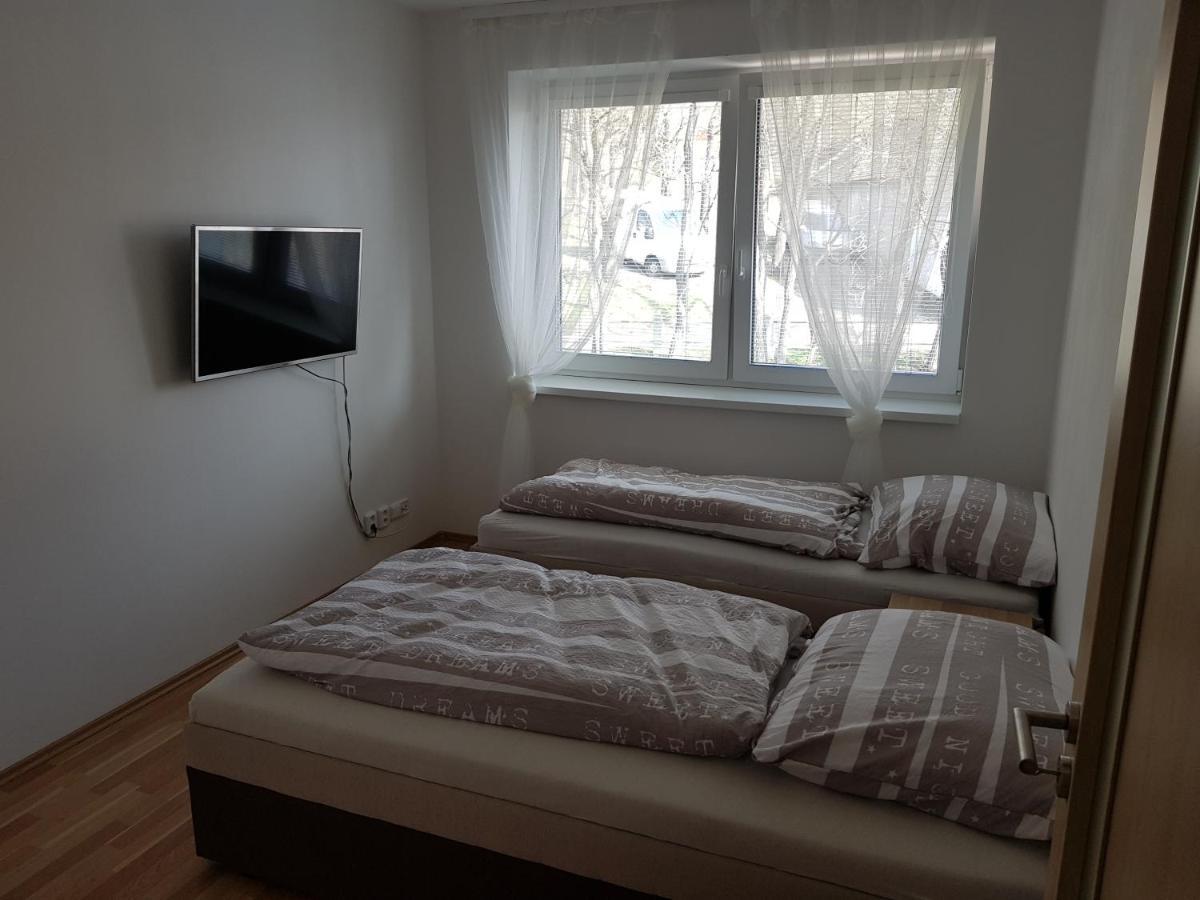Newly Built Apartment 4 With Balcony Near Center Бърно Екстериор снимка